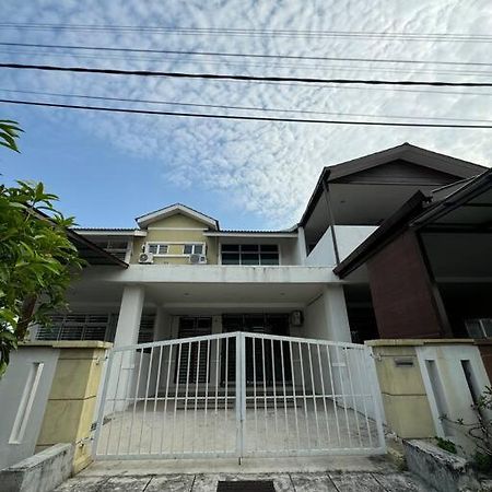 Homestay Bagan Serai Экстерьер фото