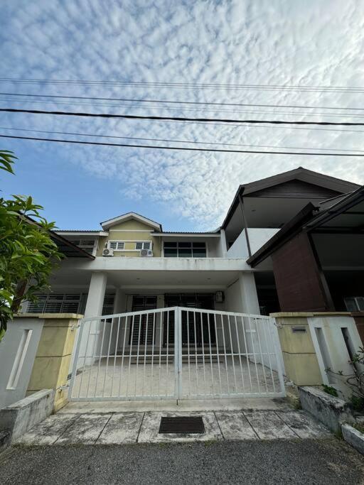 Homestay Bagan Serai Экстерьер фото